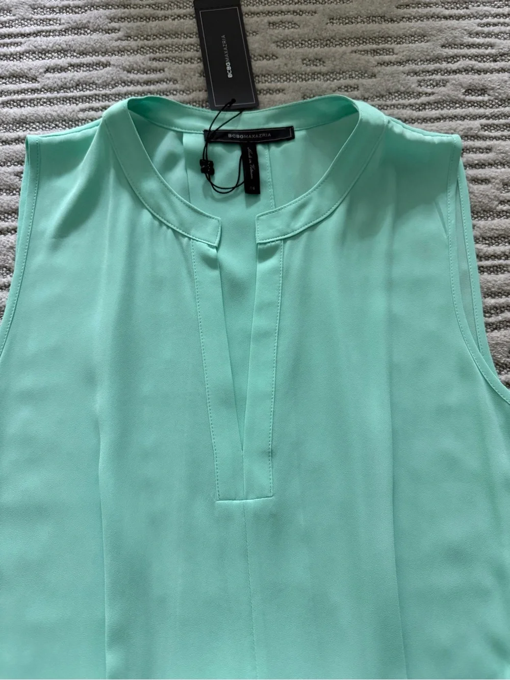 BCBGMaxAzria Mint and Navy Sleeveless Colorblock Sheath Dress
